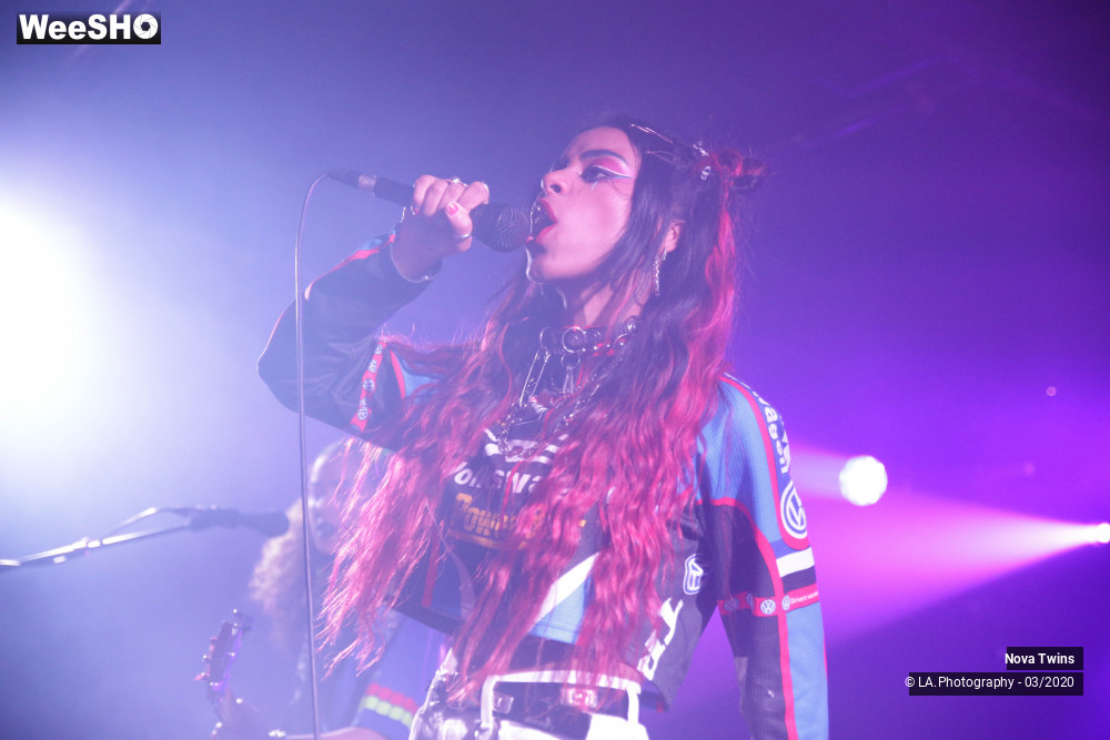 21/29 photos du spectacle Nova Twins