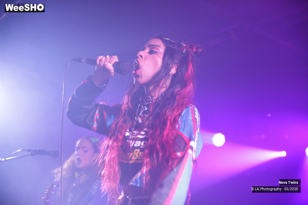 22/29 photos du spectacle Nova Twins