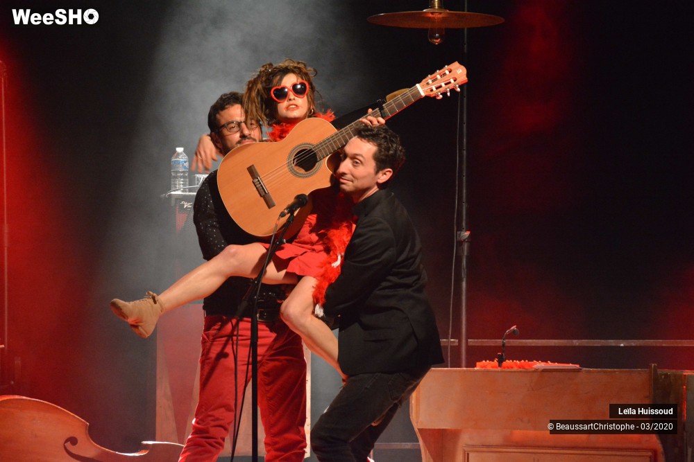 27/39 photos du spectacle Leïla Huissoud
