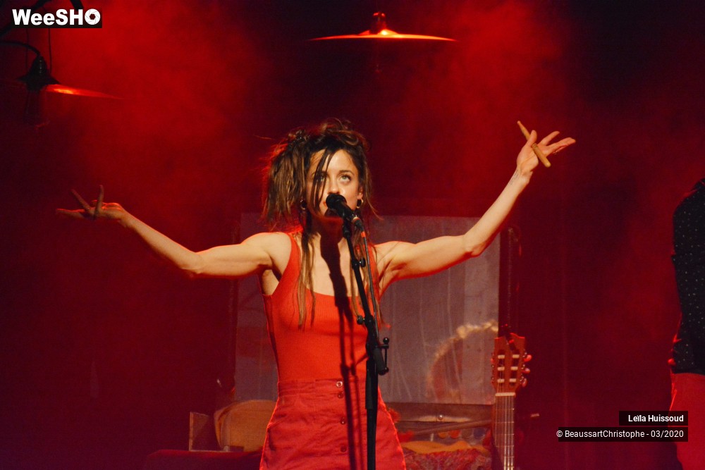 28/39 photos du spectacle Leïla Huissoud