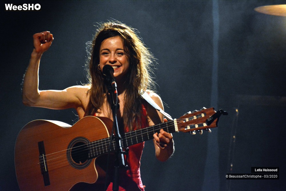 38/39 photos du spectacle Leïla Huissoud
