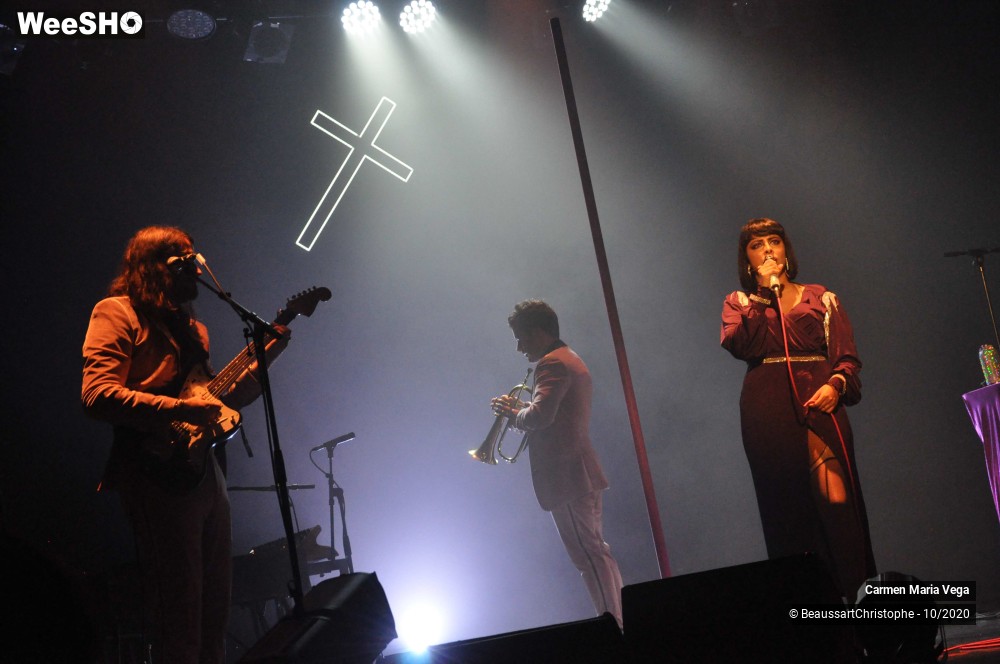 19/20 photos du spectacle Fais-moi mal Boris
