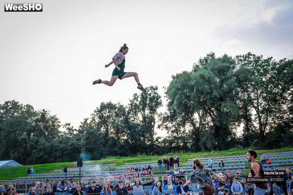 14/28 photos du spectacle tripote la cie