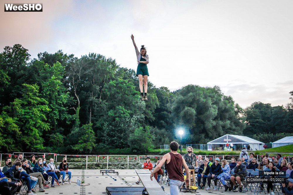 15/28 photos du spectacle tripote la cie