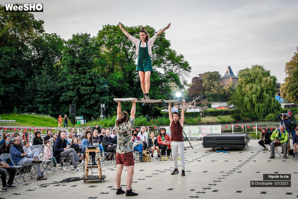 21/28 photos du spectacle tripote la cie