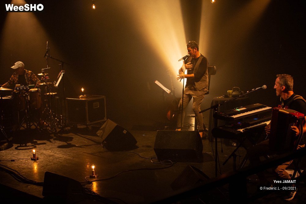 12/45 photos du spectacle Yves JAMAIT