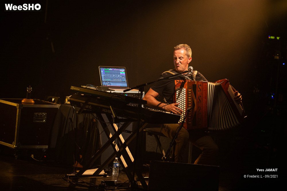 20/45 photos du spectacle Yves JAMAIT