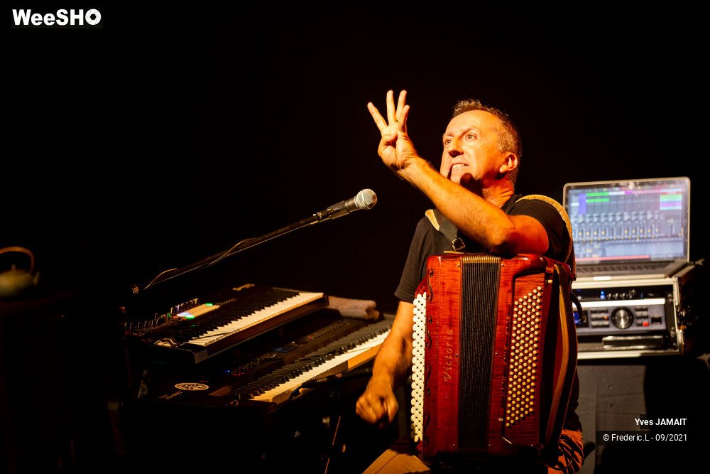 22/45 photos du spectacle Yves JAMAIT