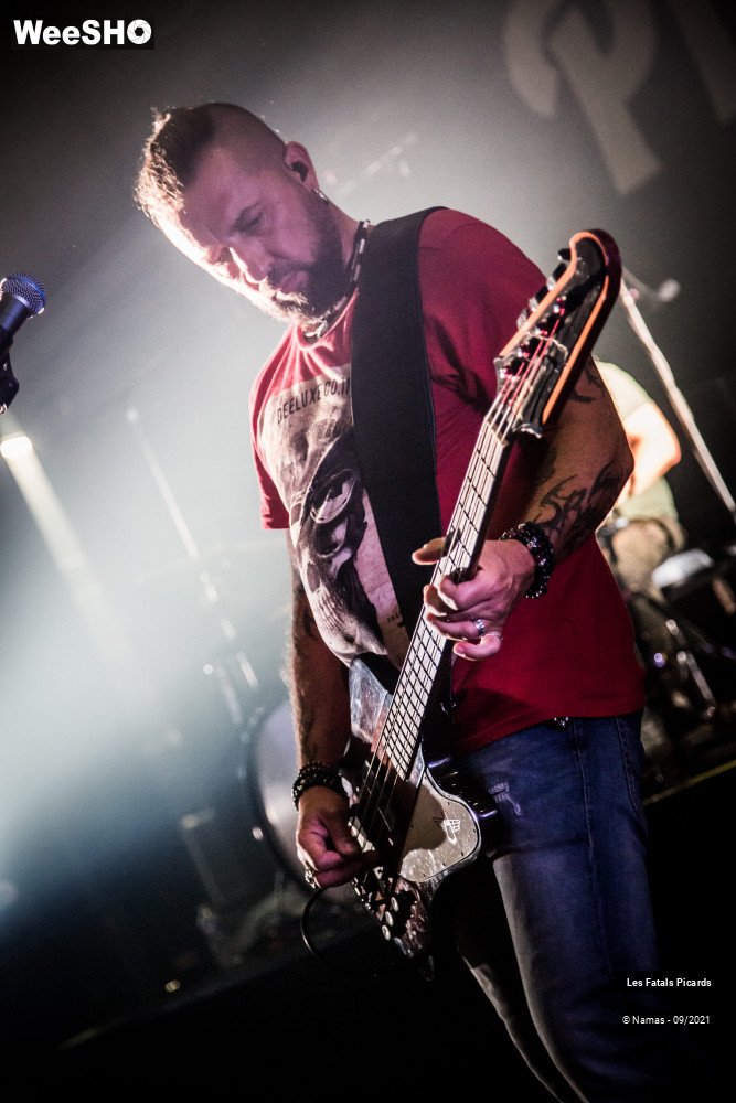 7/66 photos du spectacle Les Fatals Picards - Balances
