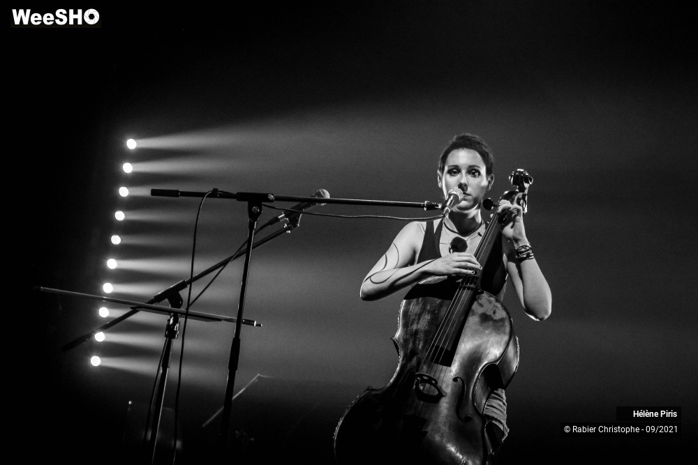 18/37 photos du spectacle Hélène Piris