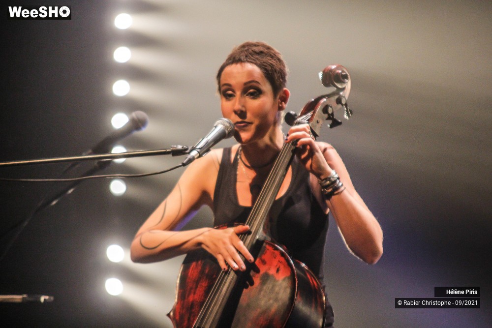 34/37 photos du spectacle Hélène Piris