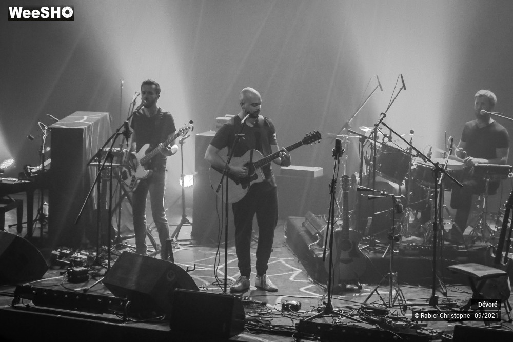 16/28 photos du spectacle Dévoré