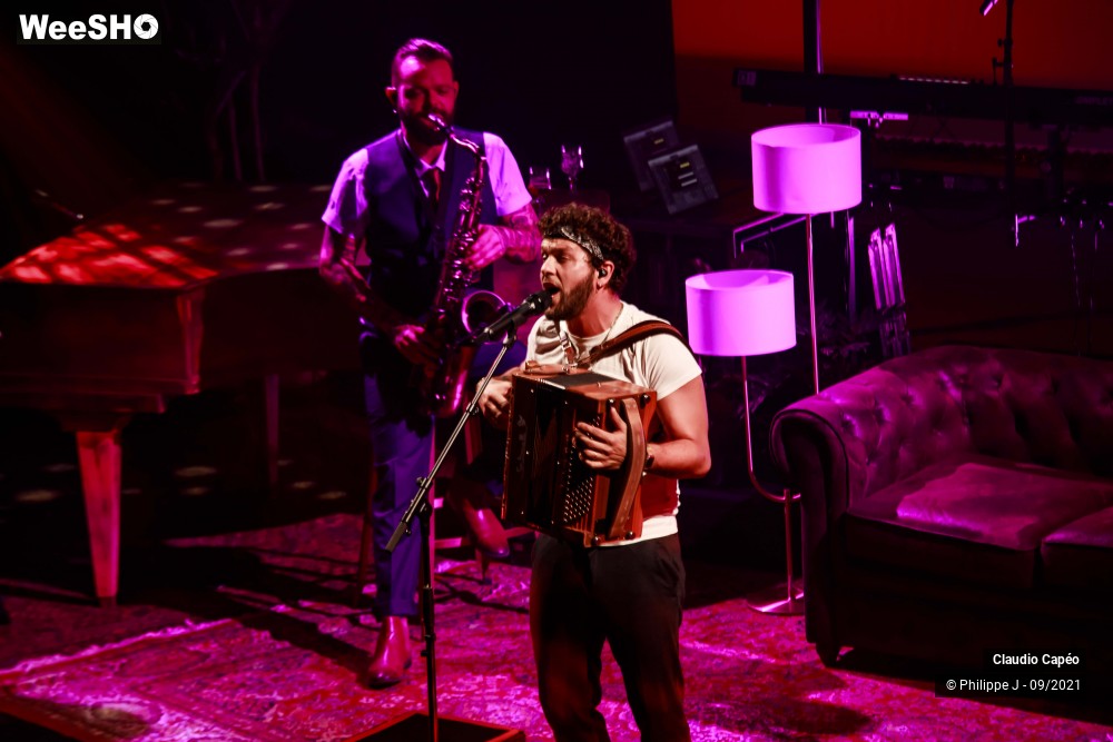 20/27 photos du spectacle Claudio Capéo