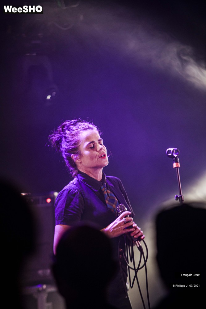 7/10 photos du spectacle Françoiz Breut