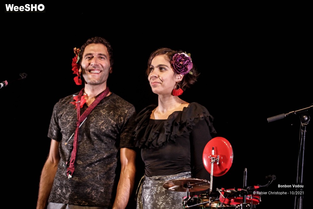 32/47 photos du spectacle Bonbon Vodou