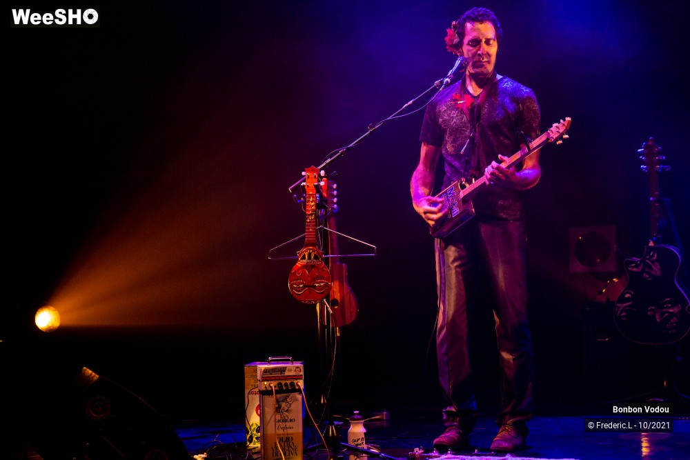 2/33 photos du spectacle Bonbon Vodou