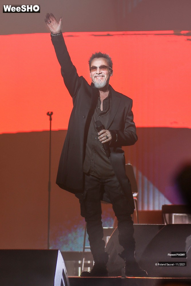 12/43 photos du spectacle Florent Pagny