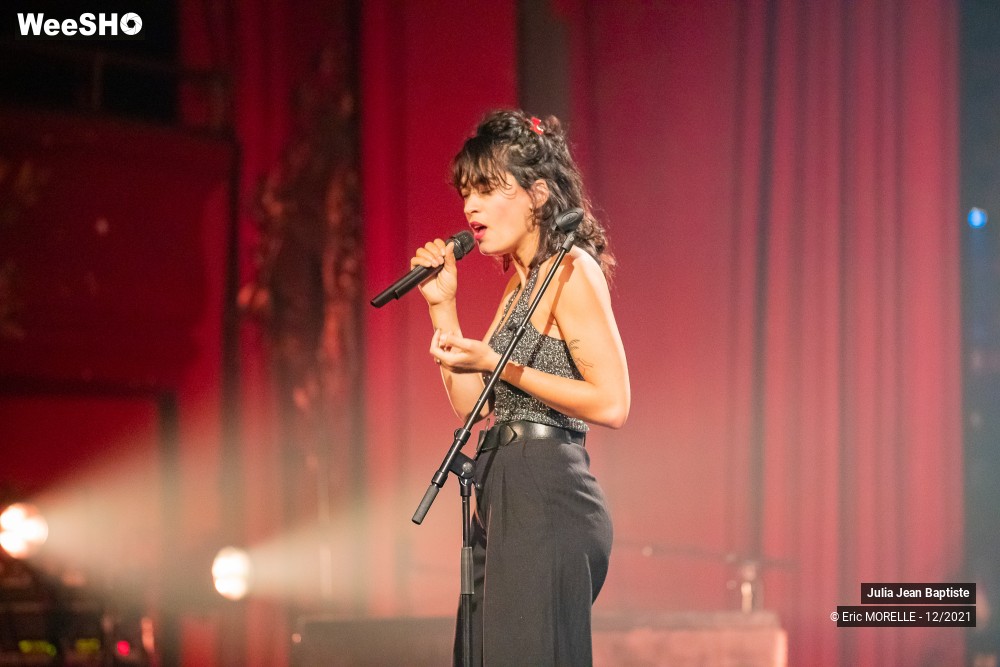 22/64 photos du spectacle Julia Jean Baptiste