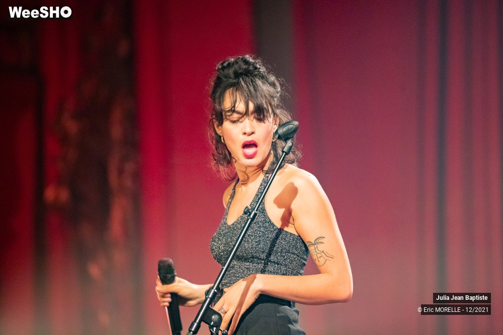 24/64 photos du spectacle Julia Jean Baptiste