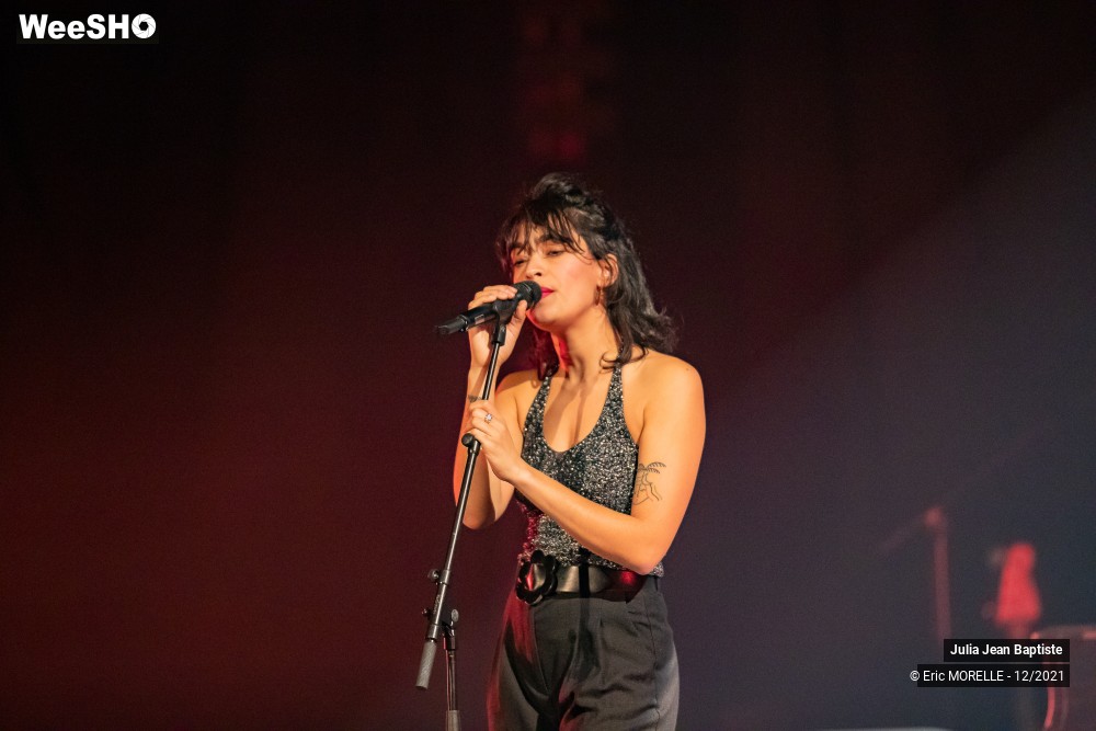 31/64 photos du spectacle Julia Jean Baptiste