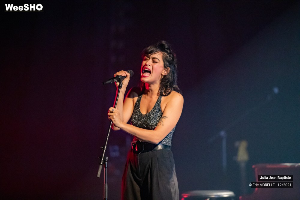 37/64 photos du spectacle Julia Jean Baptiste