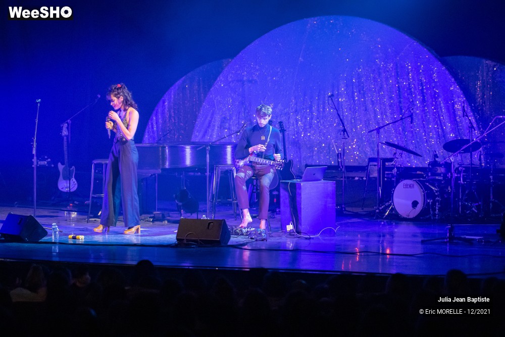 44/64 photos du spectacle Julia Jean Baptiste