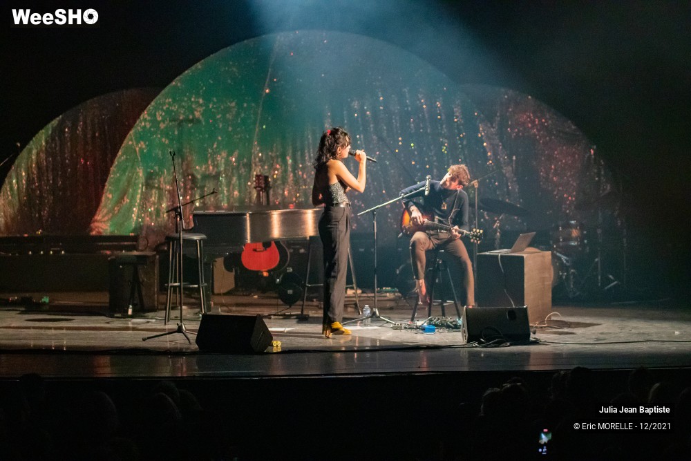 48/64 photos du spectacle Julia Jean Baptiste