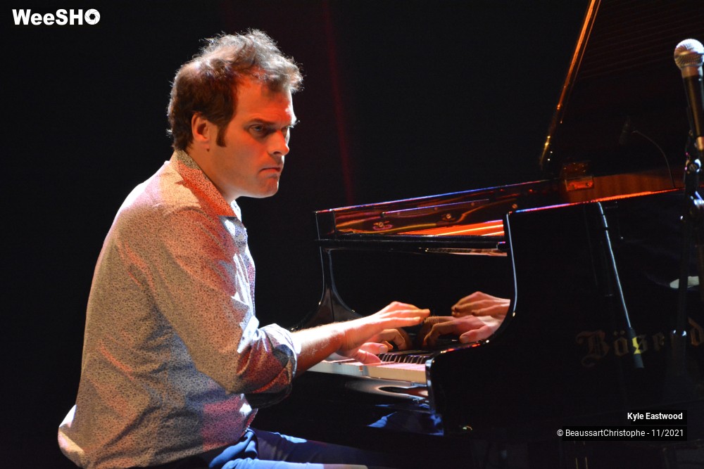 39/53 photos du spectacle Kyle Eastwood