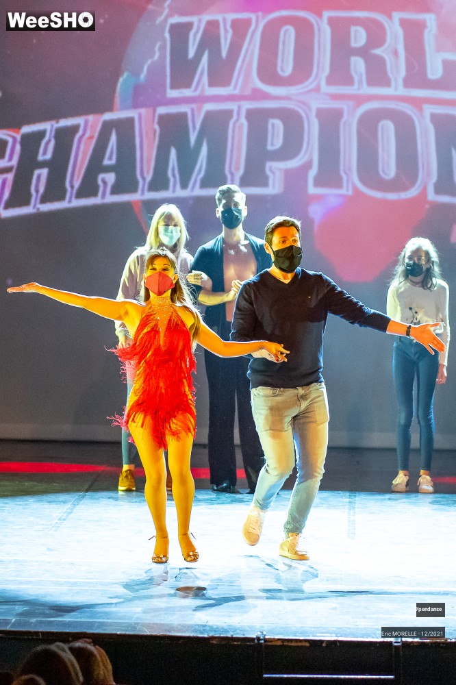 64/96 photos du spectacle D'pendanse  avec le public