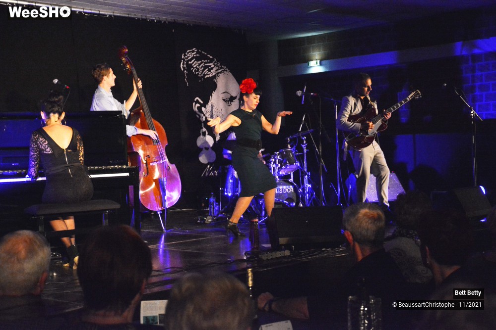 17/27 photos du spectacle Rose Betty Klub