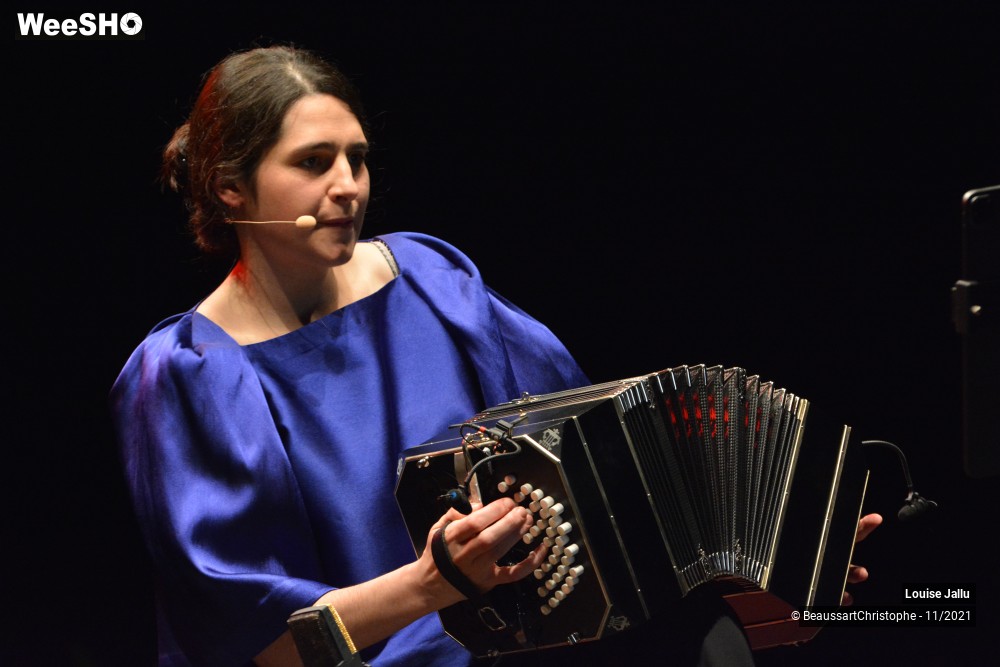 11/31 photos du spectacle Louise Jallu
