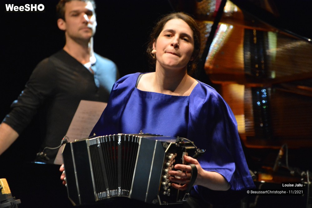 19/31 photos du spectacle Louise Jallu