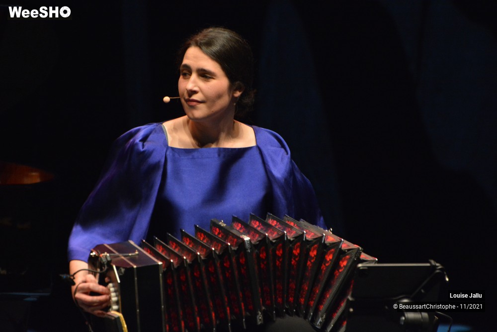 25/31 photos du spectacle Louise Jallu