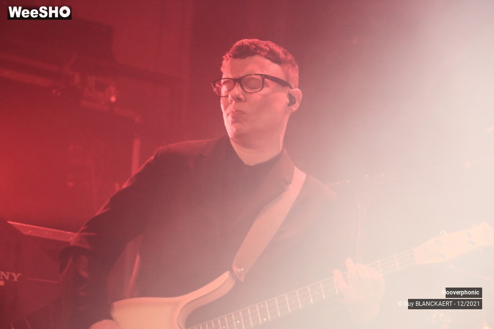 2/23 photos du spectacle Hooverphonic