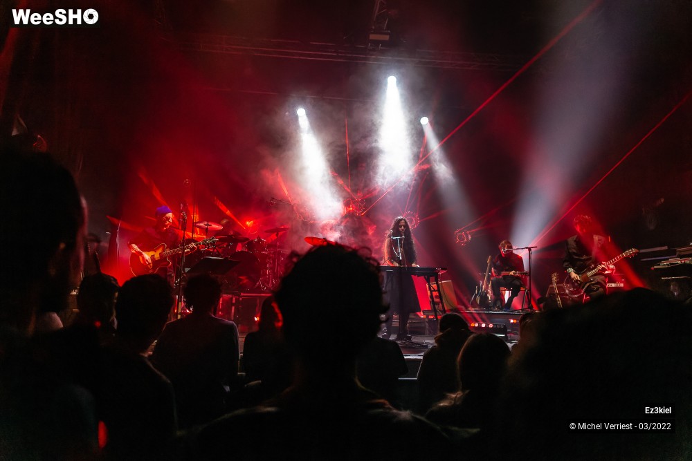 40/73 photos du spectacle Ez3kiel