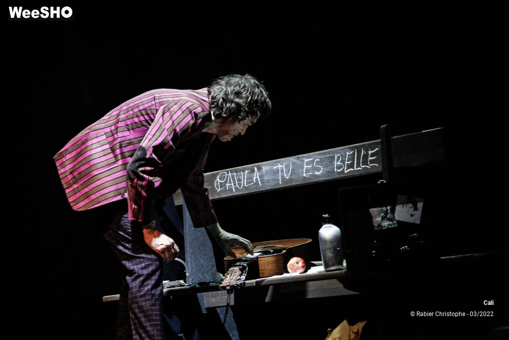 32/56 photos du spectacle Cali