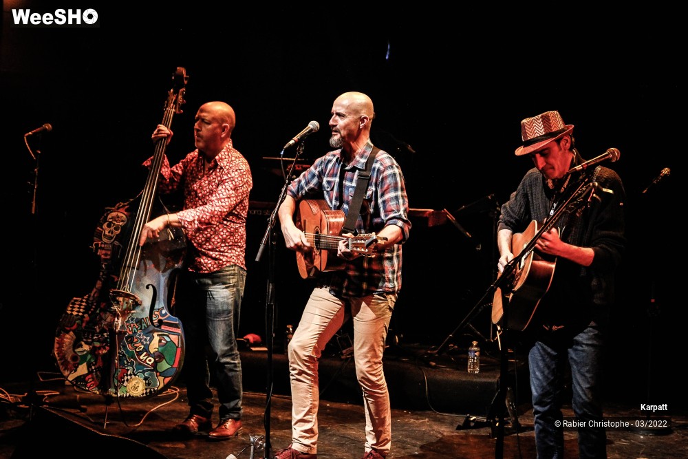 54/54 photos du spectacle Karpatt