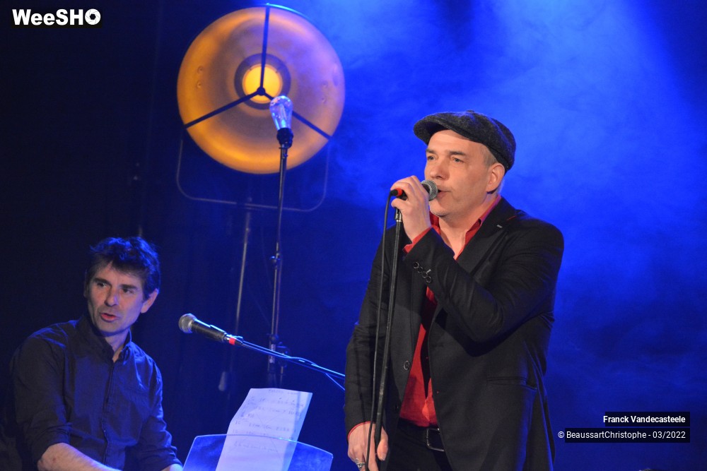 5/35 photos du spectacle Franck chante l'Amour