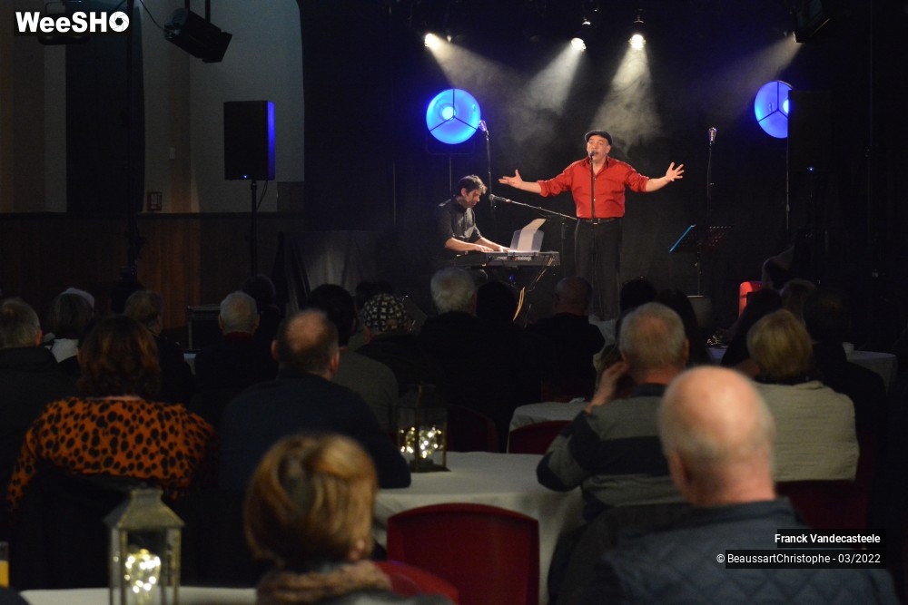 10/35 photos du spectacle Franck chante l'Amour