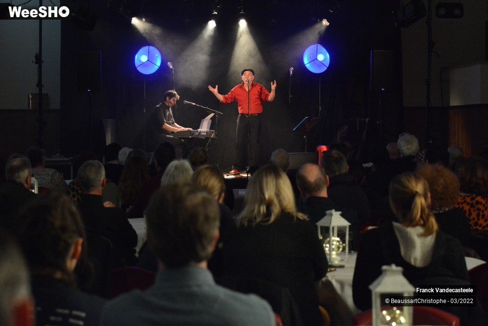 11/35 photos du spectacle Franck chante l'Amour