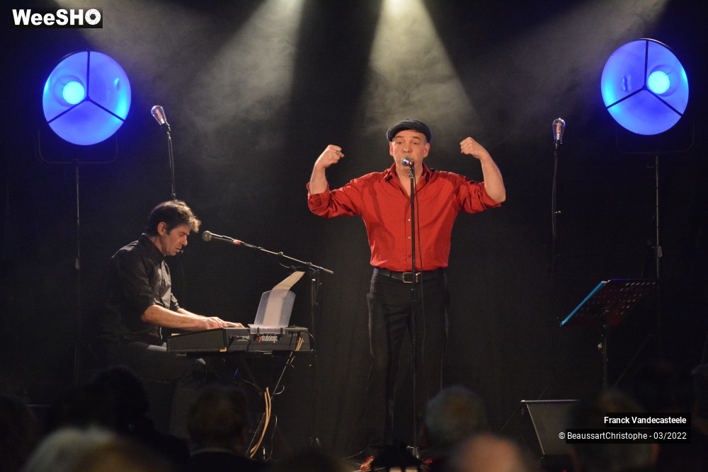 12/35 photos du spectacle Franck chante l'Amour
