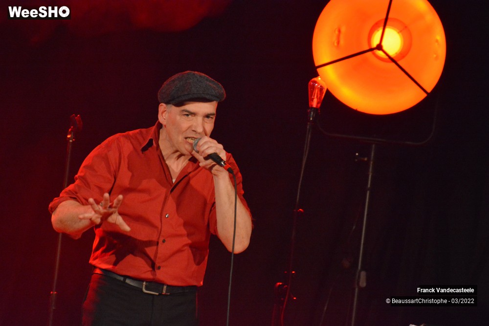 17/35 photos du spectacle Franck chante l'Amour