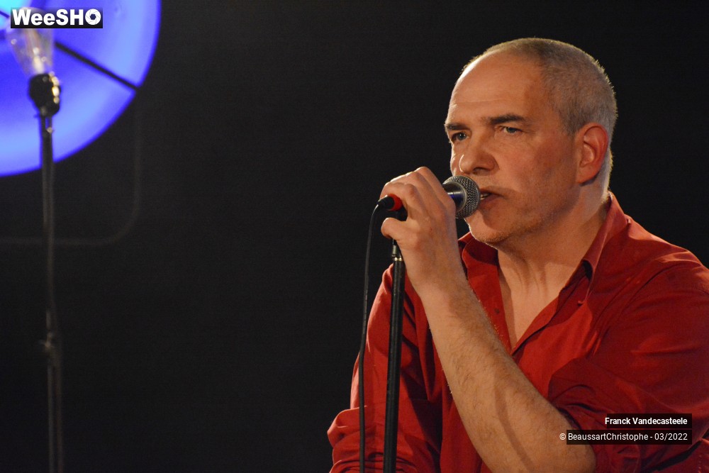 22/35 photos du spectacle Franck chante l'Amour