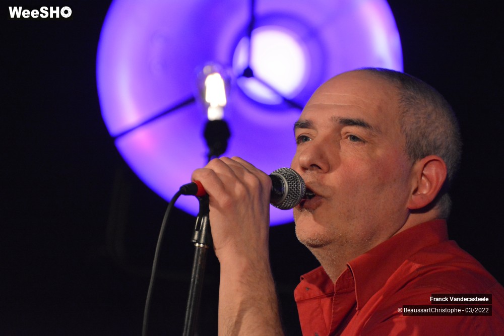 24/35 photos du spectacle Franck chante l'Amour