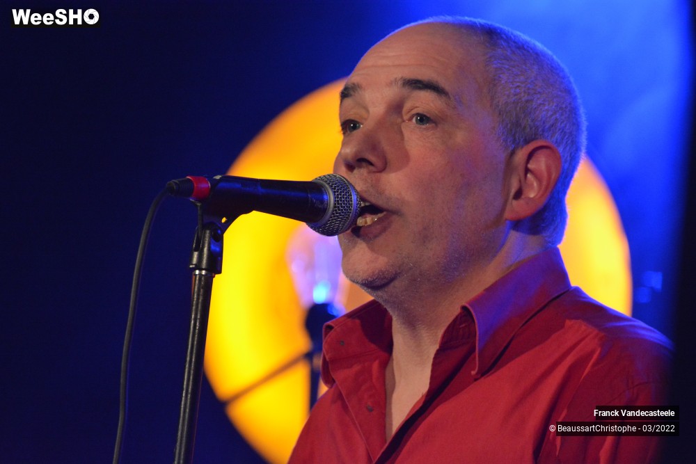 26/35 photos du spectacle Franck chante l'Amour