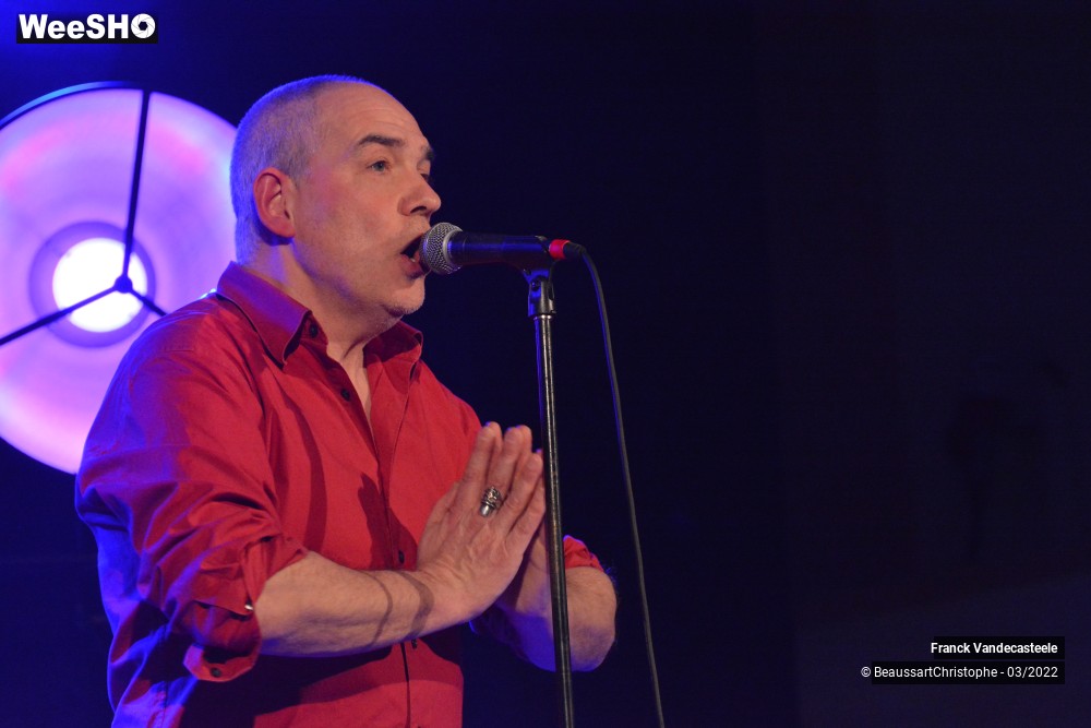 32/35 photos du spectacle Franck chante l'Amour