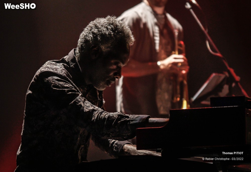 44/52 photos du spectacle Thomas Pitiot