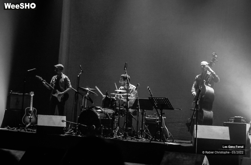 30/40 photos du spectacle Les gens Ferrat