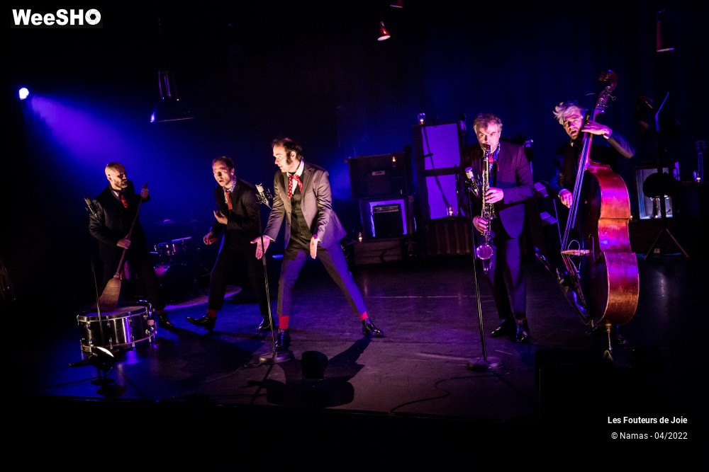 4/21 photos du spectacle Les Fouteurs de Joie