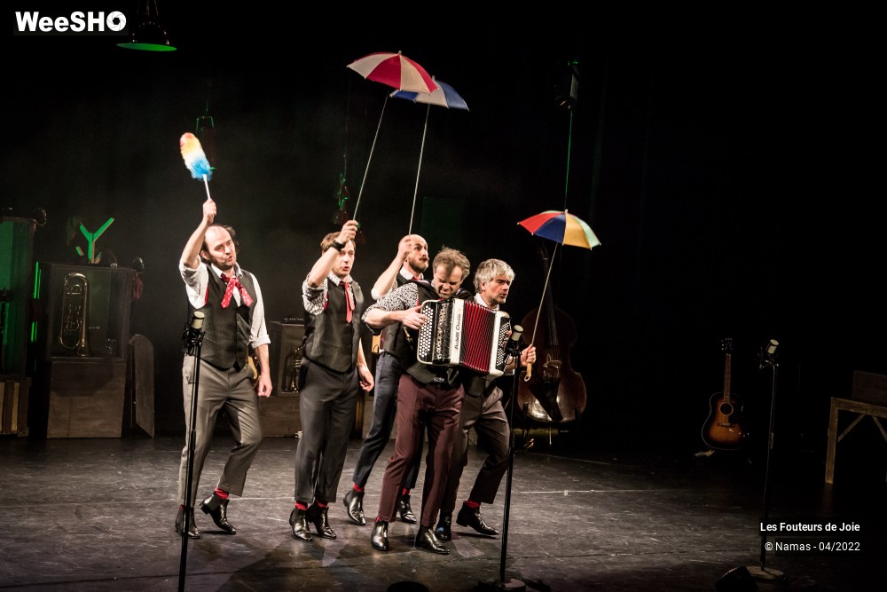8/21 photos du spectacle Les Fouteurs de Joie
